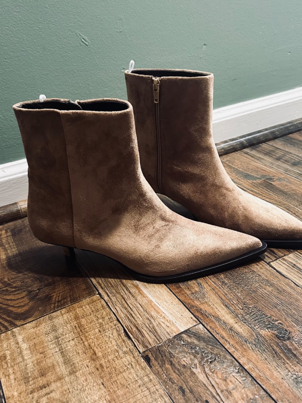 Pointed toe boot - Picture 3 of 3